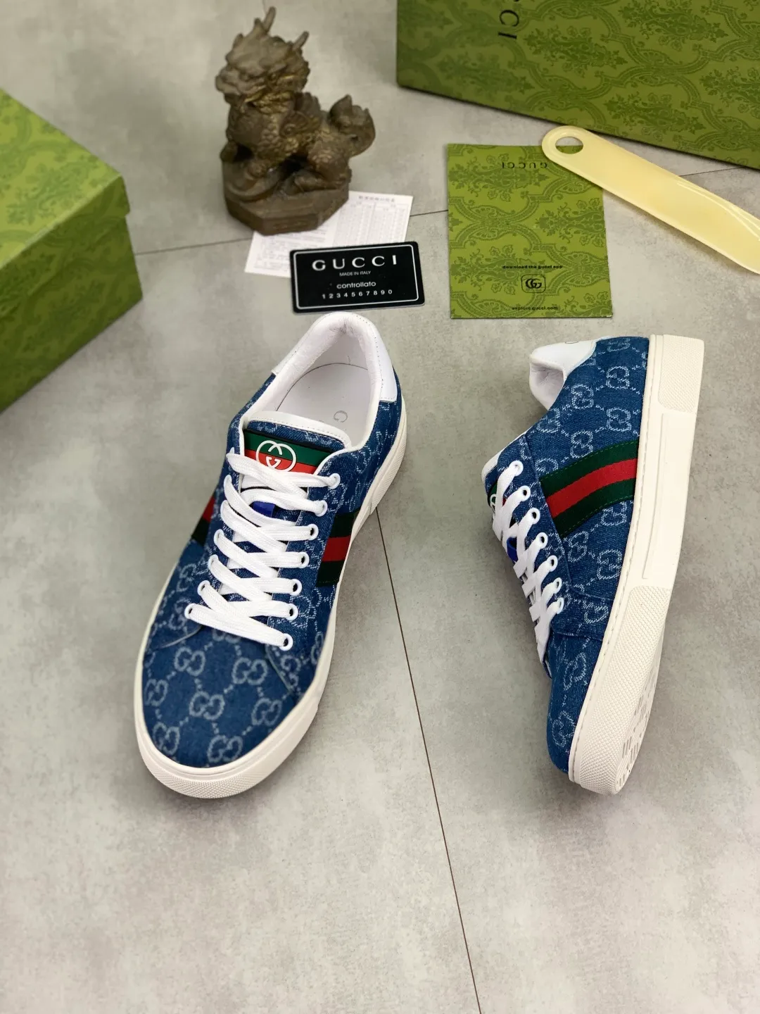 Men's men's shoes P400💰【New style】🆘 The latest model from Gucci's official website🎁Classic casual and fashionable men's shoes👟Hot style💥The style is simple and elegant, exclusive for trendy men. Unique official website's latest brand elements👑Gucci original decoration, fashionable and generous, the fabric is made of original soft calfskin➕Comfortable soft sheepskin lining ✅The official website specifies wear-resistant rubber outsole_full of elasticity, classic model taken in real life🎬Color: 2️⃣colors available😍Number: 38-44